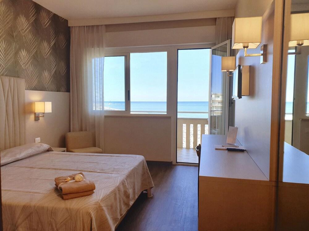 Hotel Benini Milano Marittima Dış mekan fotoğraf