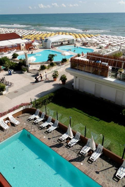 Hotel Benini Milano Marittima Dış mekan fotoğraf