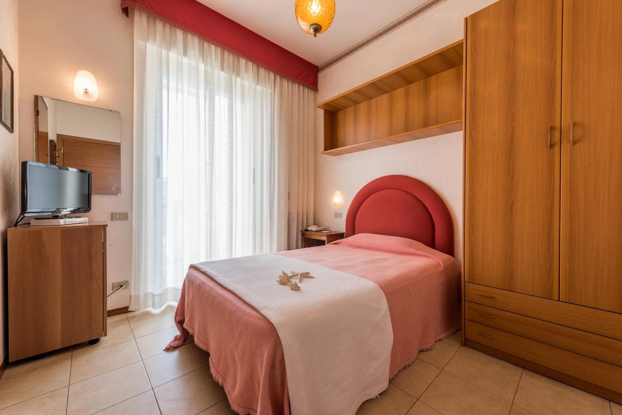 Hotel Benini Milano Marittima Dış mekan fotoğraf