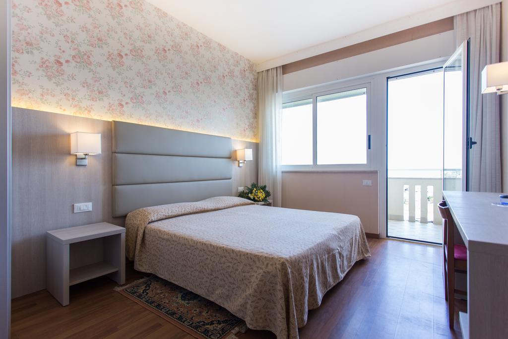 Hotel Benini Milano Marittima Dış mekan fotoğraf