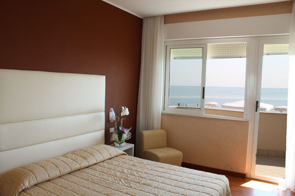 Hotel Benini Milano Marittima Dış mekan fotoğraf