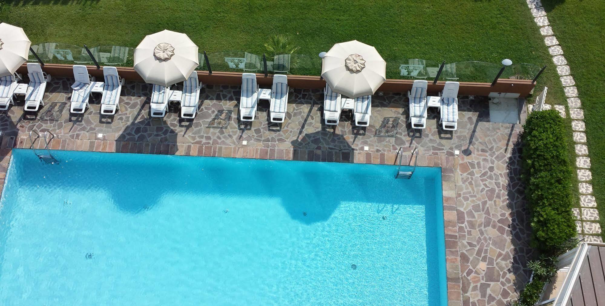 Hotel Benini Milano Marittima Dış mekan fotoğraf