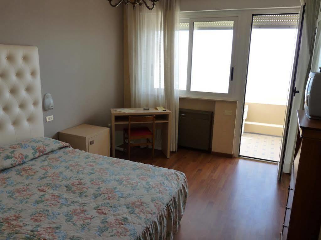 Hotel Benini Milano Marittima Dış mekan fotoğraf