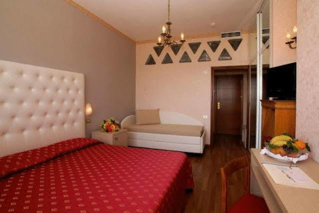 Hotel Benini Milano Marittima Dış mekan fotoğraf